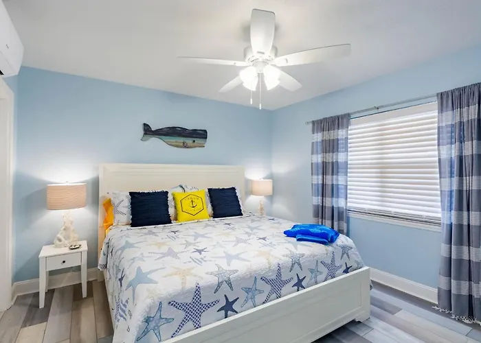 Upham Beach Inn
